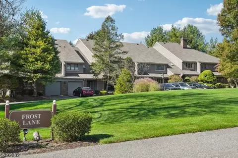 97 Frost Ln #97, Mahwah, NJ 07430