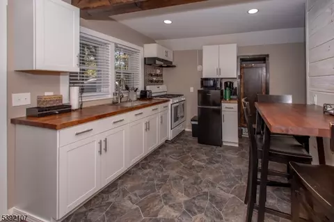 1230 State Rt 23, Wantage, NJ 07461