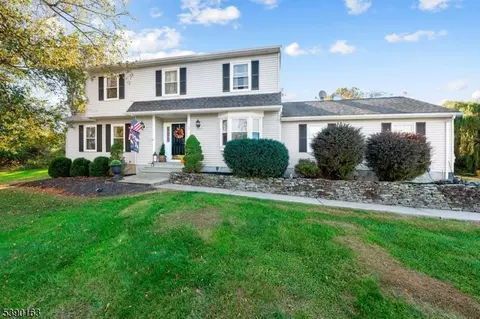 2 Estate Dr, Wantage, NJ 07461