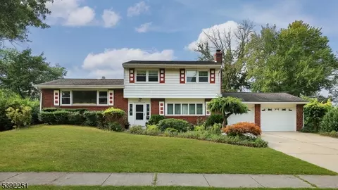 10 Bruning Rd, East Brunswick, NJ 08816