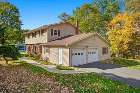 5 Hedwig Ave, Denville, NJ 07834