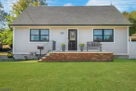 68 Doherty Dr, Clifton, NJ 07013