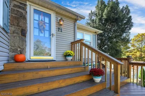 71 Lake Trl E, Wayne, NJ 07470 photo 9