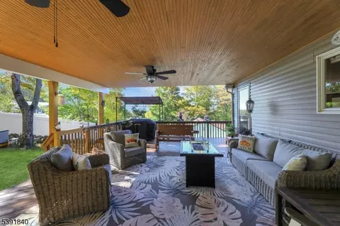 71 Lake Trl E, Wayne, NJ 07470 photo 7
