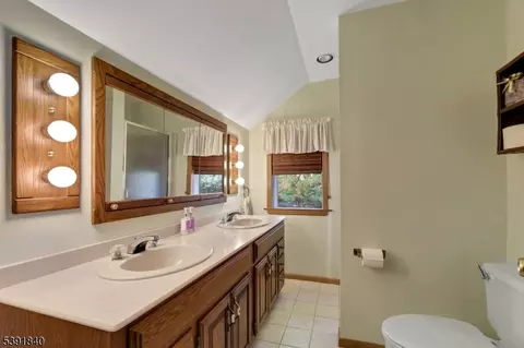 71 Lake Trl E, Wayne, NJ 07470 photo 19
