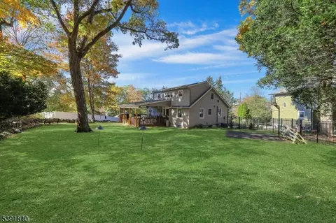 71 Lake Trl E, Wayne, NJ 07470 photo 3