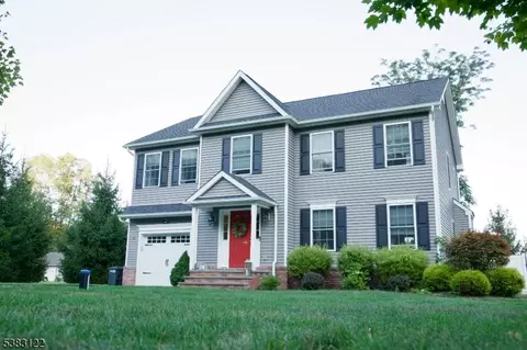 31 Emmans Rd, Ledgewood, NJ 07852