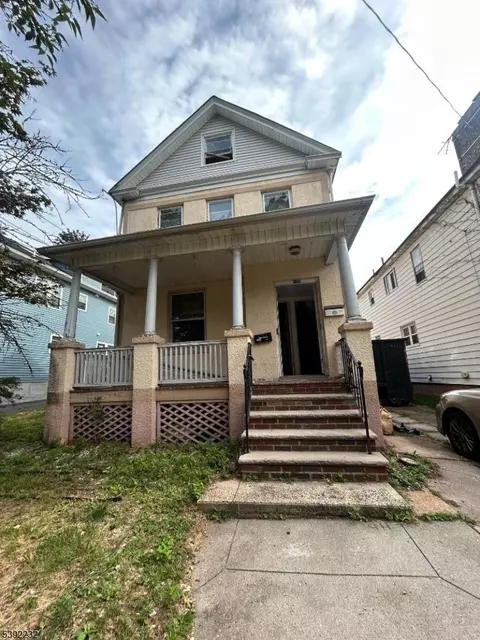 105 N 4th Ave, Highland Park, NJ 08904