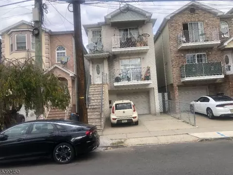 559 Livingston St, Elizabeth City, NJ 07206