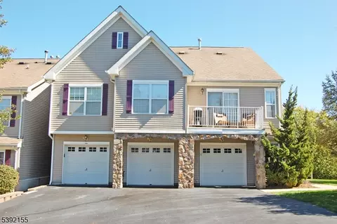 1001 Wendover Ct, Randolph, NJ 07869