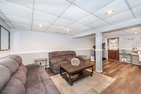 101 Linden Rd, Wayne, NJ 07470 photo 5