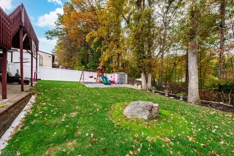 101 Linden Rd, Wayne, NJ 07470 photo 23