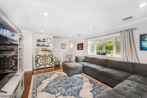 101 Linden Rd, Wayne, NJ 07470 photo 11