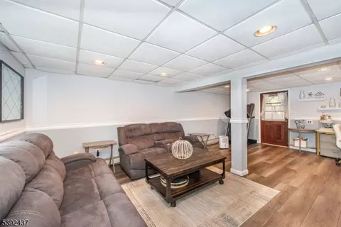 101 Linden Rd, Wayne, NJ 07470 photo 5