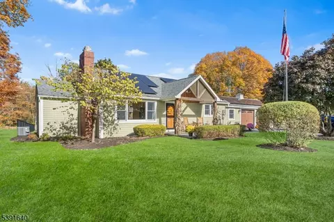 286 Drakestown Rd, Hackettstown, NJ 07840