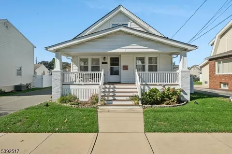 109 Washington Pl, Totowa, NJ 07512