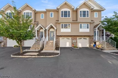 102 Montgomery St 15 #15, Bloomfield, NJ 07003