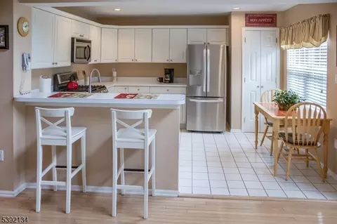 6 Micheline Ct, Wayne, NJ 07470 photo 5