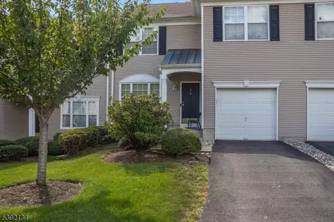 6 Micheline Ct, Wayne, NJ 07470