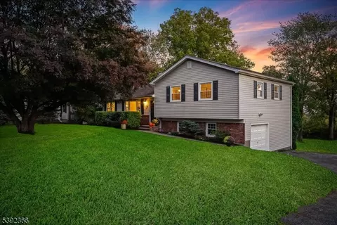 24 Ramar St, Flanders, NJ 07836
