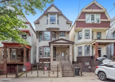 320 Clifton Ave, Newark, NJ 07104