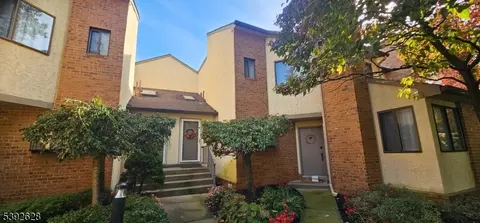 605 Augusta Cir, Mount Laurel Twp, NJ 08054