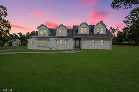 698 Foothill Rd, Bridgewater, NJ 08807