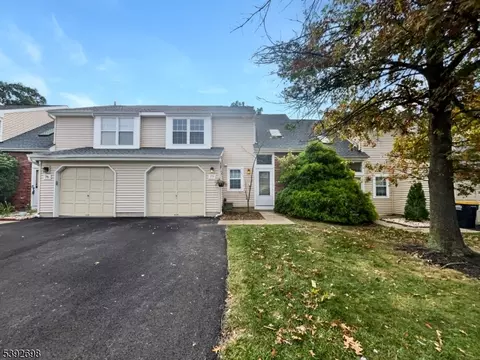 77 Avebury Pl, Somerset, NJ 08873