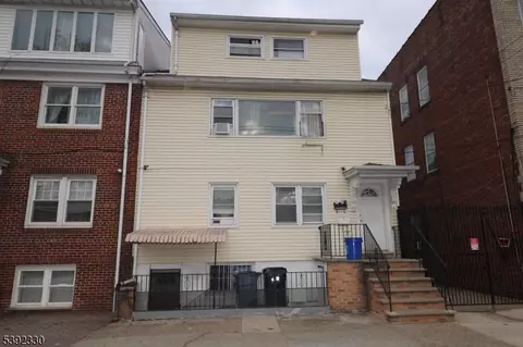 233-235 Adams St, Newark, NJ 07105