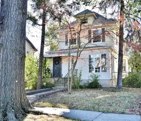 164 E Clay Ave, Roselle Park, NJ 07204