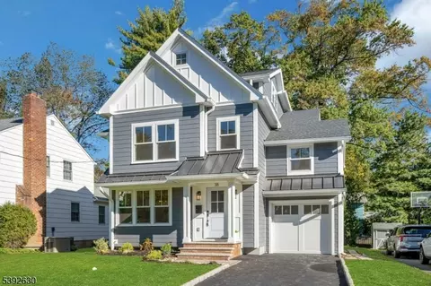 38 Essex Rd, Chatham, NJ 07928