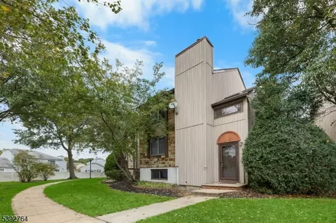65 Diamond Ln, Old Bridge, NJ 08857