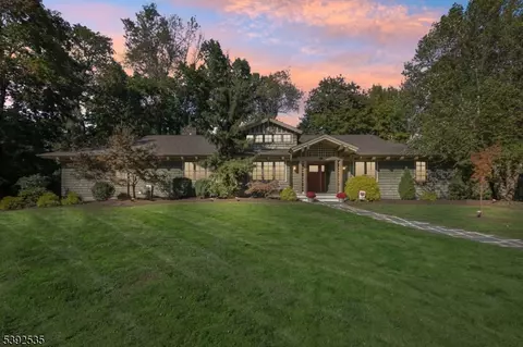 17 Valley View Ave, Summit, NJ 07901