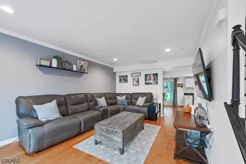 79 Lenape Trl, Washington, NJ 07882