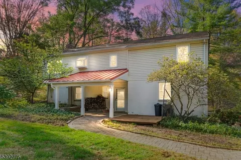 48 Jericho Rd, High Bridge, NJ 08829