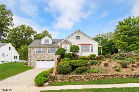 31 Collamore Ter, West Orange, NJ 07052
