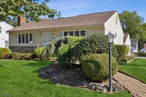 29 Crestmont Rd, West Orange, NJ 07052