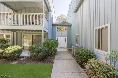 31 Drake Ln #31, Ledgewood, NJ 07852