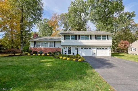 3 Pierson Ln, Florham Park, NJ 07932