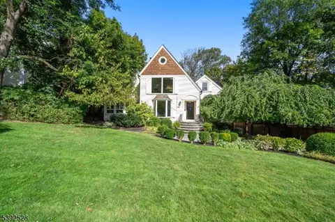 70 Llewellyn Rd, Montclair, NJ 07042