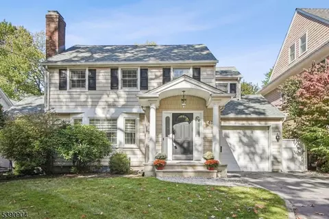 49 Oakland Pl, Summit, NJ 07901