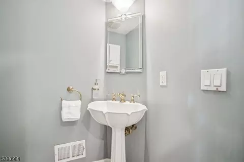 49 Oakland Pl, Summit, NJ 07901 photo 23