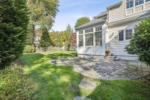 Exterior - 49 Oakland Pl, Summit, NJ 07901 photo 6 of 9