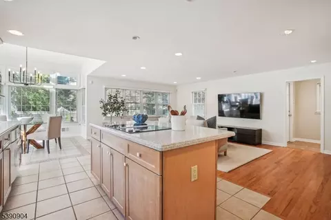 Kitchen - 49 Oakland Pl, Summit, NJ 07901 photo 3 of 3