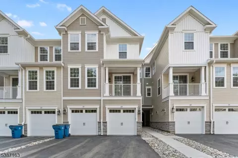 221 Myrtle Rd, Berkeley Heights, NJ 07922