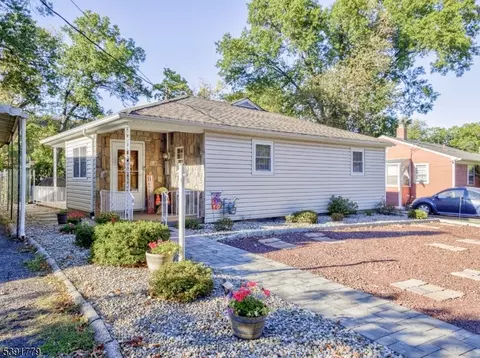 16 Garrabrant Rd, Clifton, NJ 07013