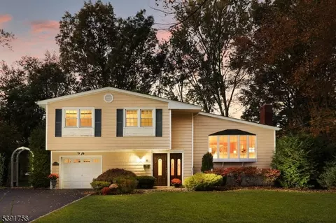 11 Etmore Pl, New Providence, NJ 07974