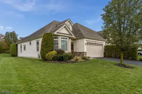 23 Dinah Dr, Phillipsburg, NJ 08865