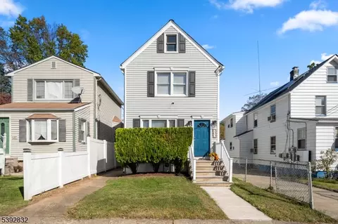 203 Vine St, Roselle, NJ 07203