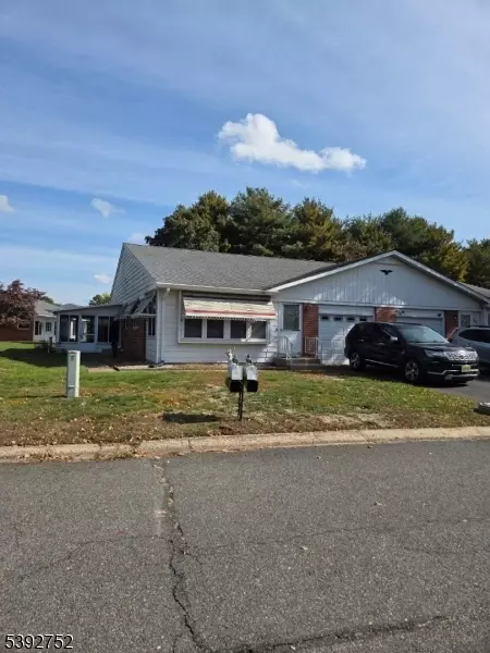 2 Crockett Ln # A, Manchester Township, NJ 08759